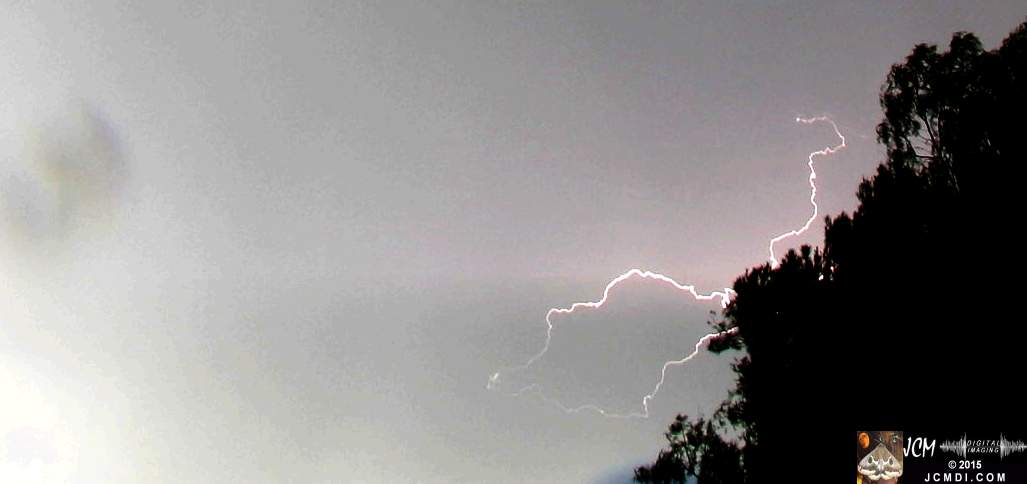 A lightning flash over Santa Clarita, Sep. 09, 2015 JCMDI.COM